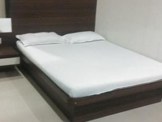 Hotel Navratna Residency