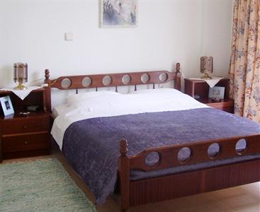 Chris Studios & Apartments Assos-Lechaio