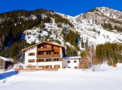 Apart Claudia Ischgl