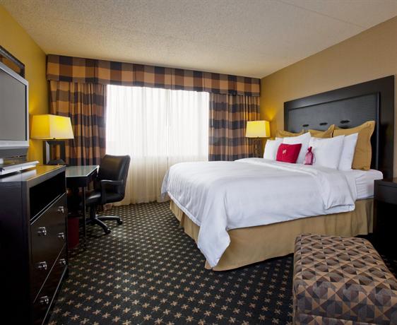 Crowne Plaza Indianapolis Airport