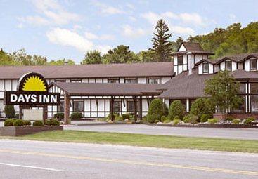 Days Inn Munising M-28 East