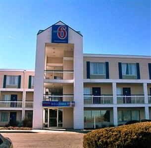 Motel 6 Rockford